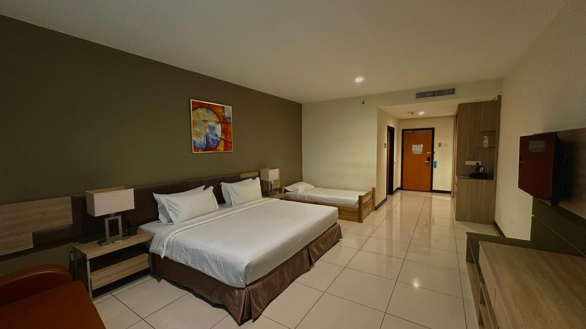 One Pacific Hotel And Serviced Apartments George Town Dış mekan fotoğraf